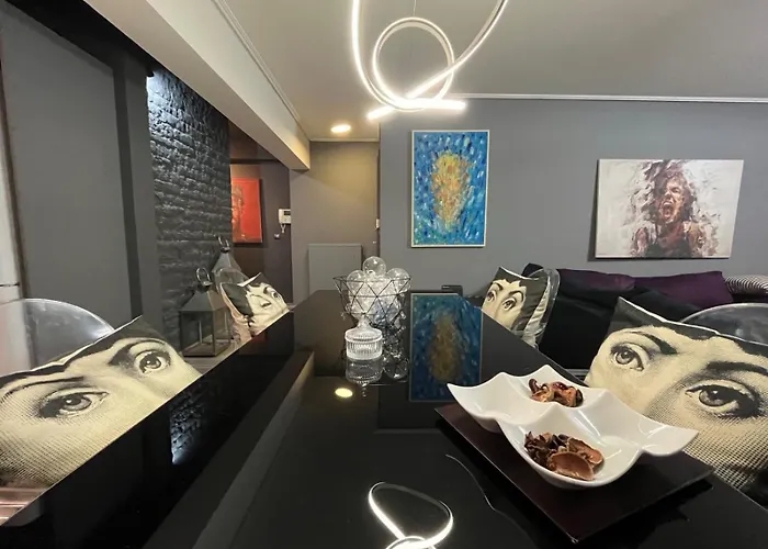 H Athens 3 Bedrooms